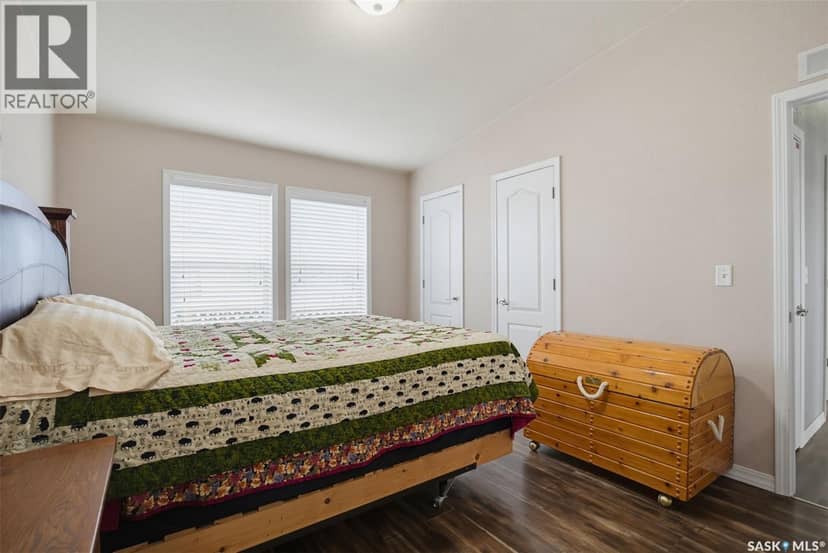 13 401 Railway AVENUE — photo 15 of 40