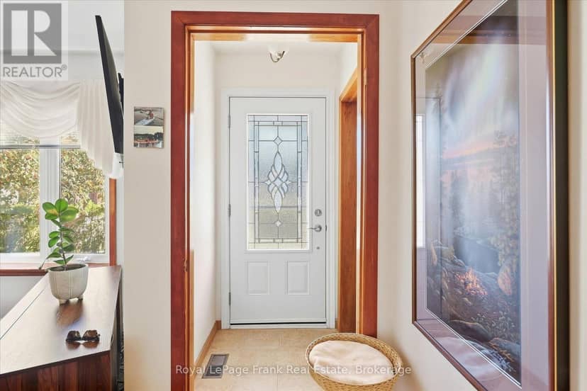 230 Euclid Avenue, Peterborough, photo 4