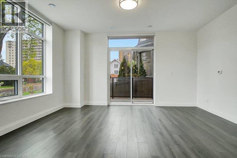399 QUEEN Street S Unit# 101 — photo 9 of 40