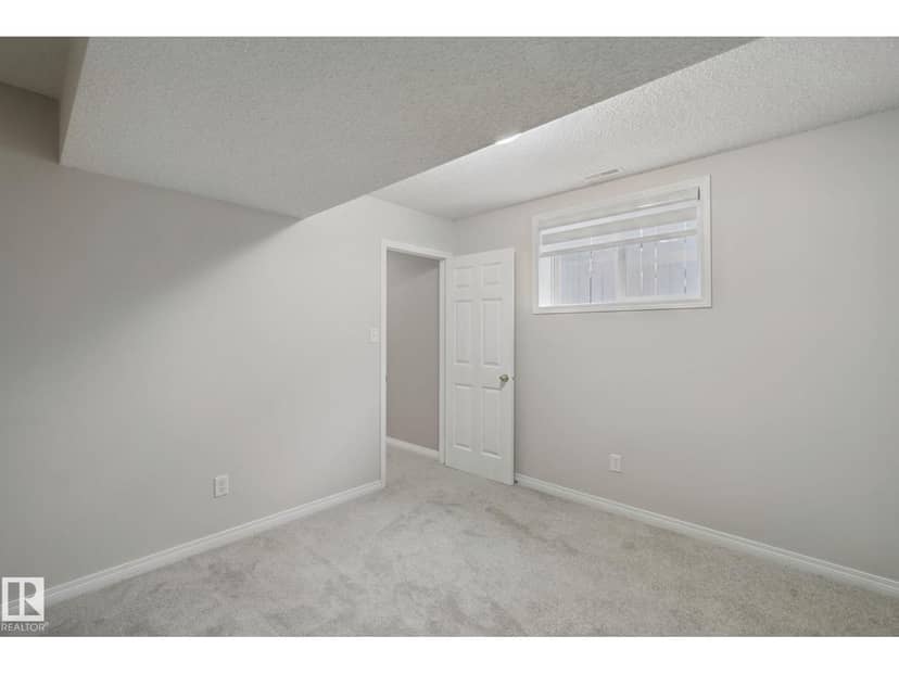 3316 26 ST NW — photo 39 of 40