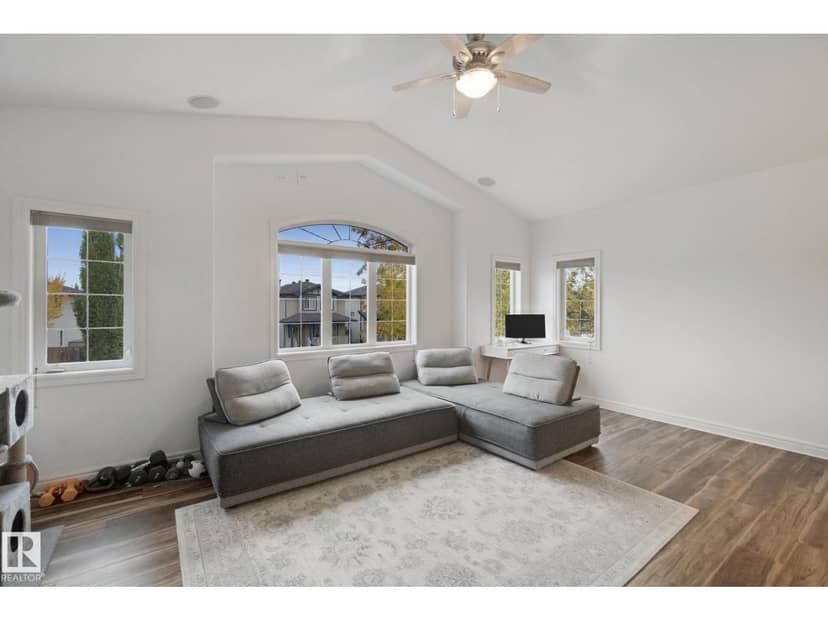 4113 158 AV NW — photo 23 of 40