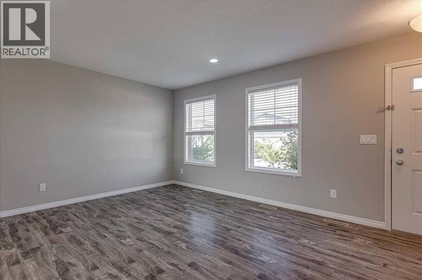 17 Hawthorn Place, Sylvan Lake, photo 5
