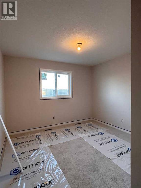 147 Vantage Crescent SW — photo 16 of 17
