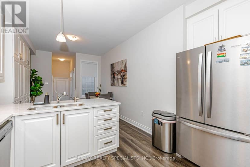 4 - 230 Farley Road — photo 17 of 40