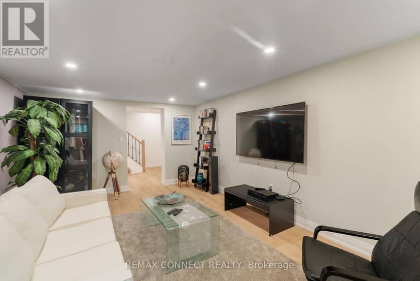 26 Averdon Crescent — photo 24 of 33