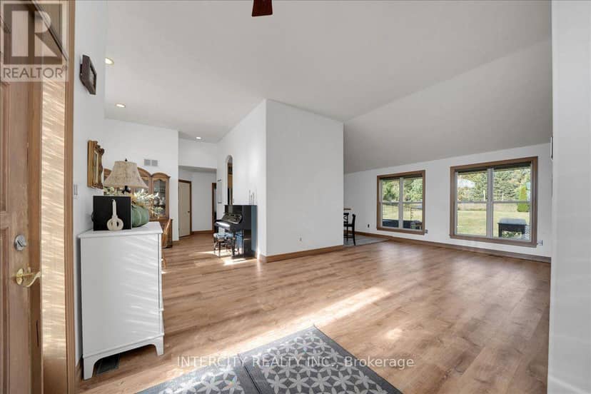 3 Torrance Lane, Centre Wellington, photo 5