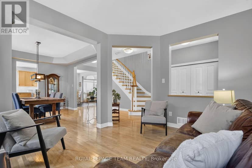 127 Coyote Crescent — photo 2 of 40
