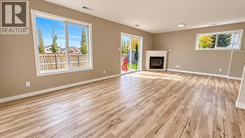 194 Peigan Court W — photo 22 of 35