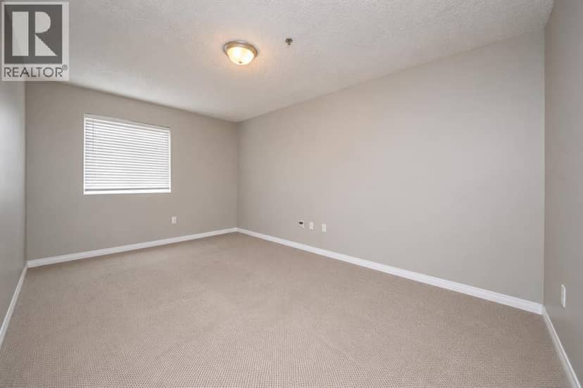 102, 9810 96 Street — photo 13 of 15