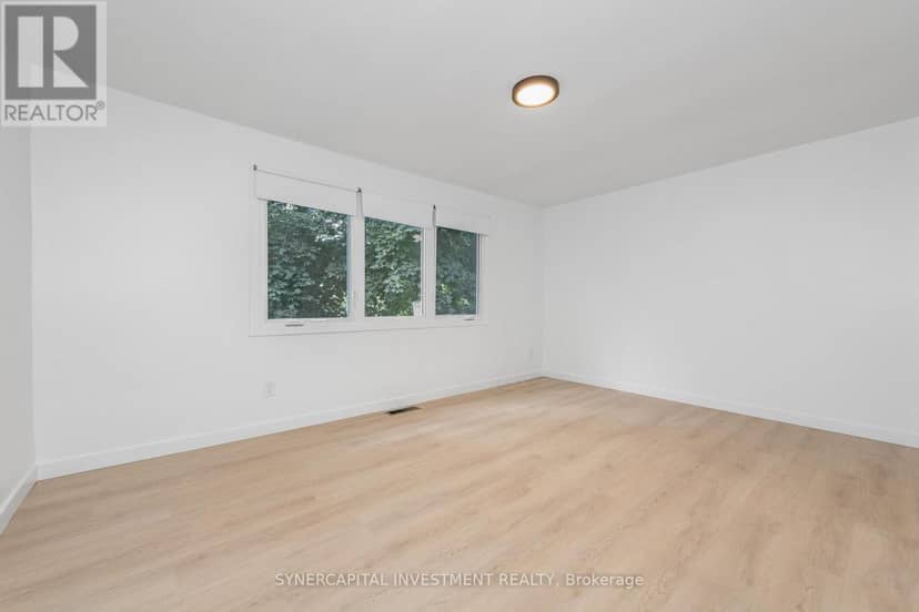 50 Tybalt Crescent — photo 20 of 33