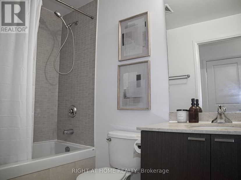 1606 - 35 Hayden Street — photo 11 of 36