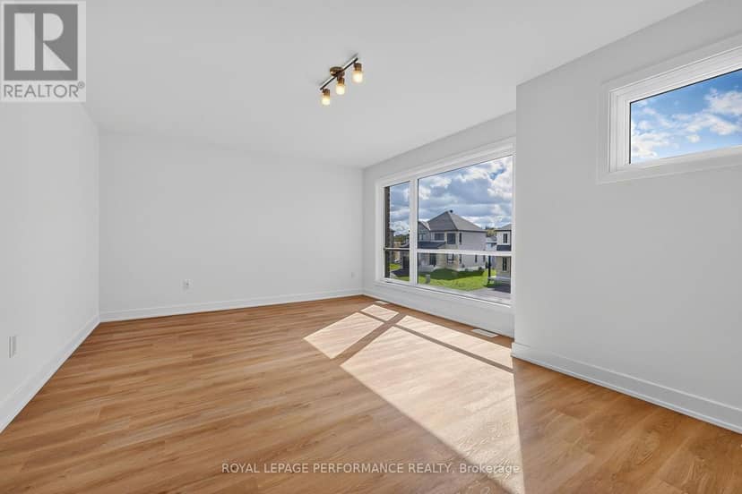 55 Rutile Street — photo 12 of 40