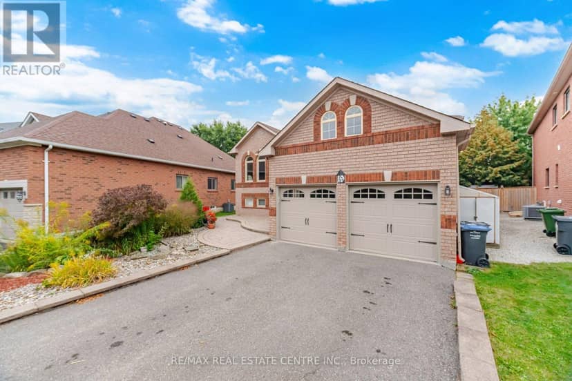 19 Amberdale Court — photo 2 of 37