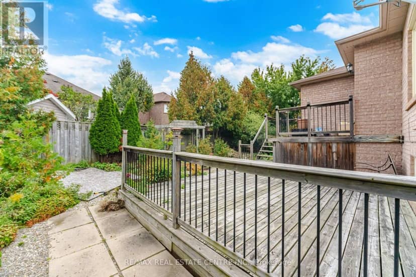 19 Amberdale Court — photo 32 of 37
