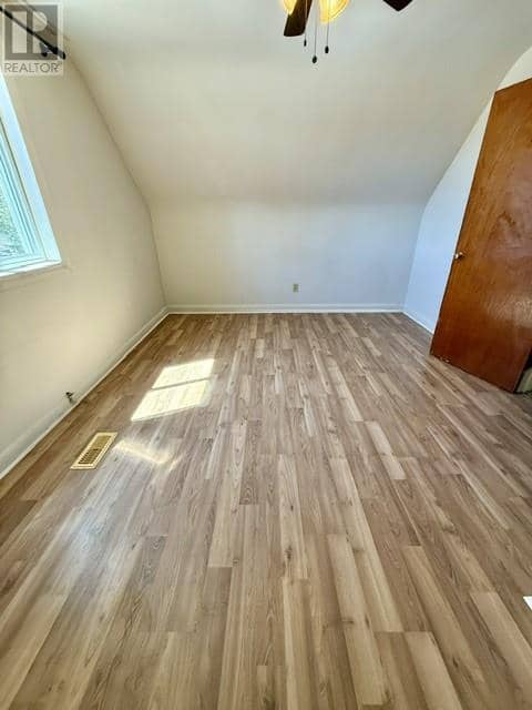14 Cutler Avenue — photo 26 of 40