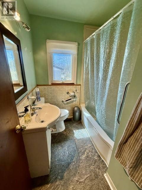 14 Cutler Avenue — photo 23 of 40