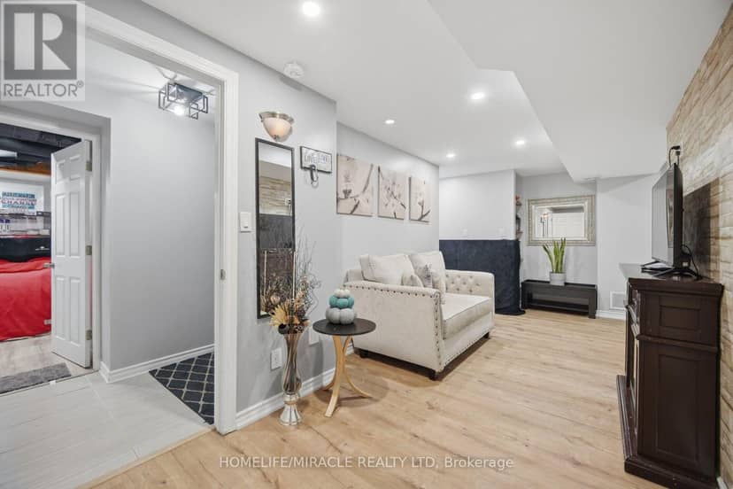 33 Klemscott Road — photo 32 of 40