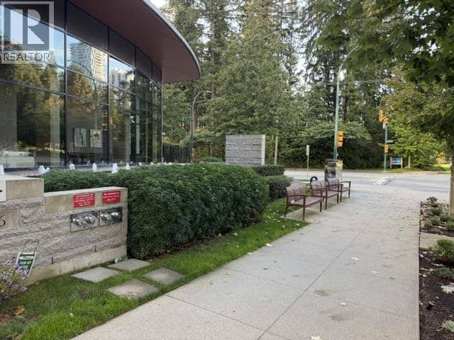 1505 3096 WINDSOR GATE, Coquitlam, photo 4