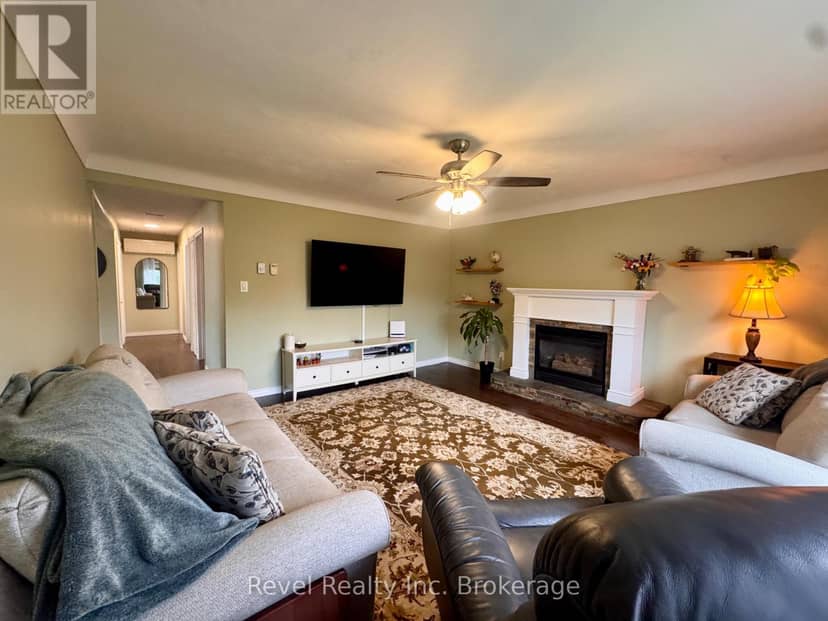 3383 Romeo Street — photo 10 of 40