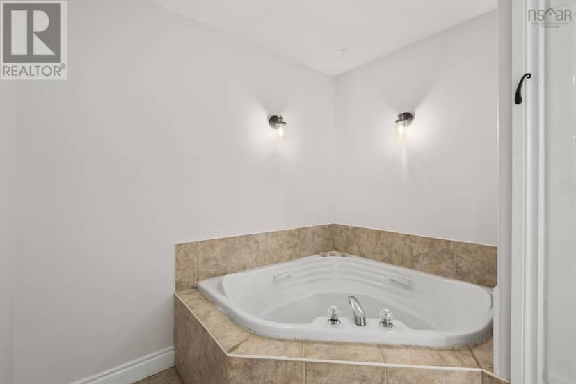 88 Lochmoor Lane — photo 20 of 40