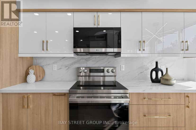506 - 7250 Yonge Street — photo 18 of 40