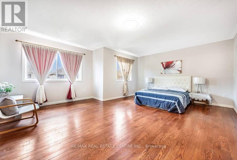 3696 Waterfall Crescent — photo 33 of 40