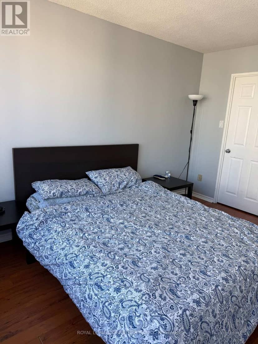 2112 - 285 Enfield Place — photo 8 of 19