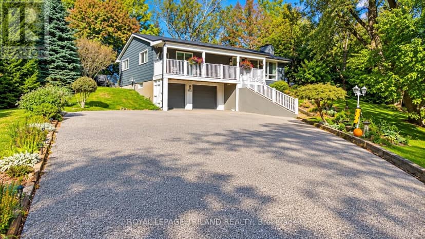 245 Currie Boulevard, Central Elgin, photo 2