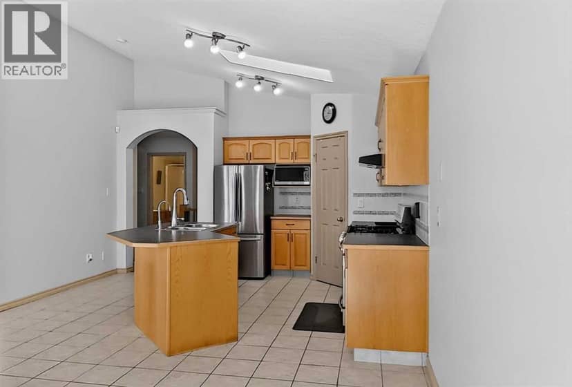 36 Kodiak Boulevard N — photo 9 of 39