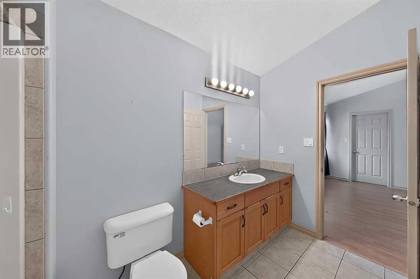 36 Kodiak Boulevard N — photo 17 of 39