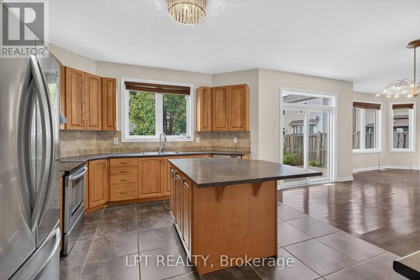 2632 Watermusic Bay Crescent — photo 12 of 40