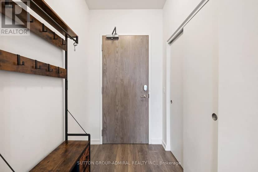 305 - 21 Matchedash Street — photo 19 of 38