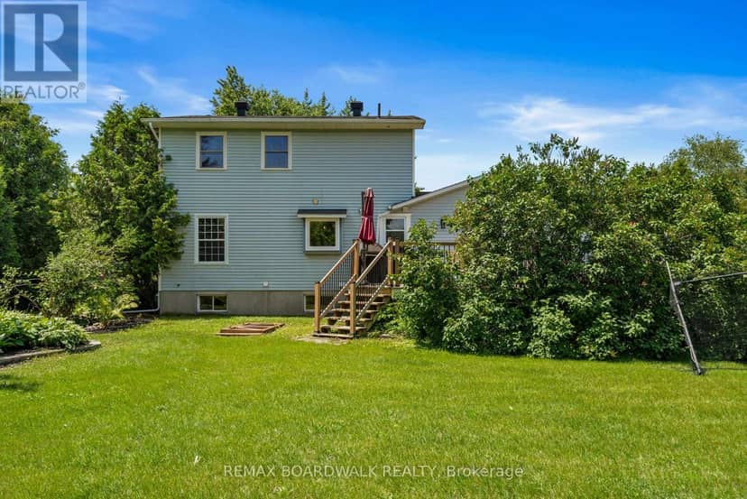 18 Berg Crescent — photo 33 of 40