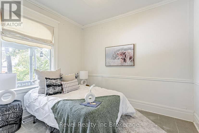126 Huron Street — photo 17 of 32