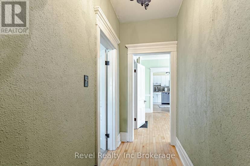 126 Huron Street, Woodstock, photo 6