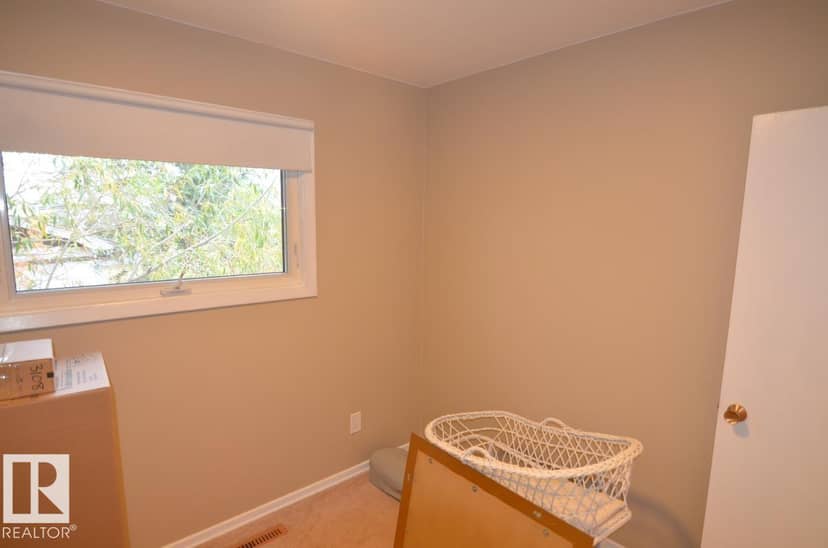 4915 53 AV — photo 19 of 26