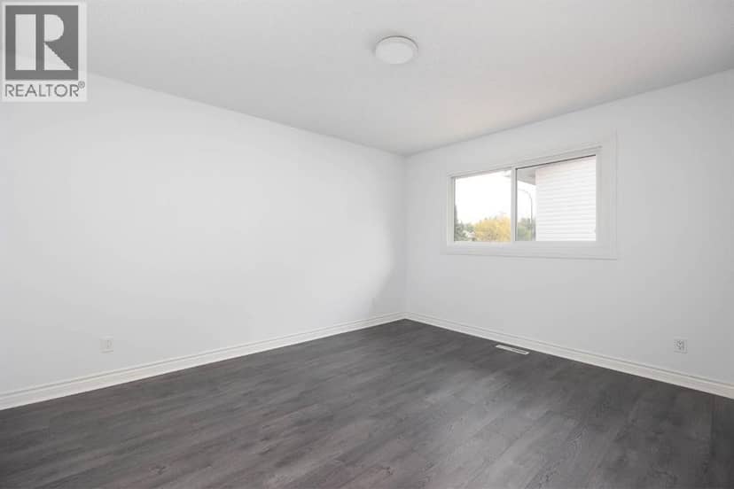 67 Alberta Drive — photo 11 of 38