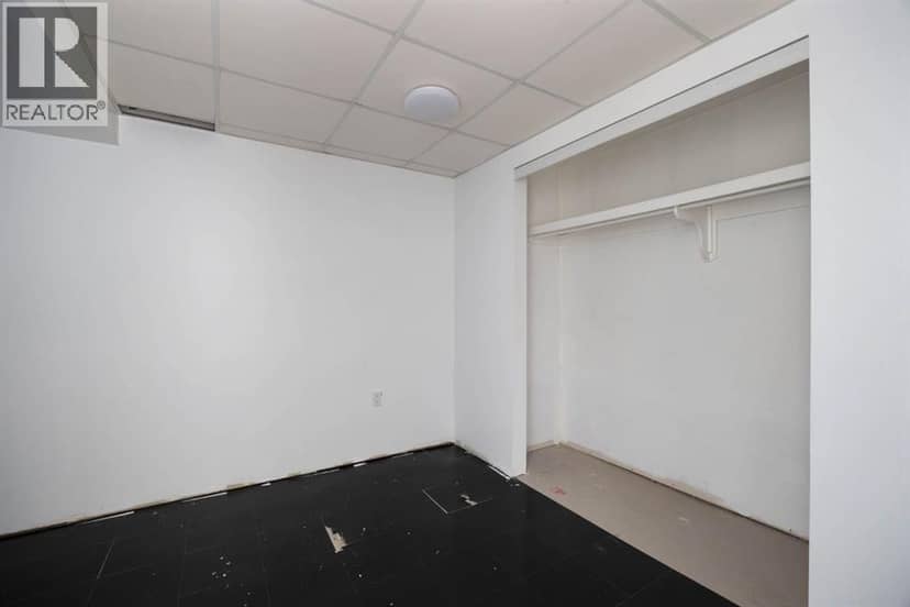 67 Alberta Drive — photo 19 of 38