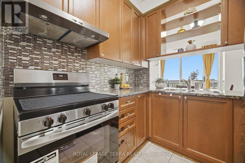 1011 - 2379 Central Park Drive — photo 10 of 40