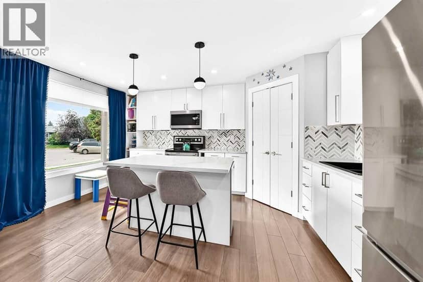 3313 42A Avenue Close, Red Deer, photo 6