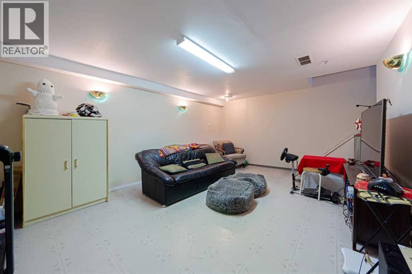 5412 14 Avenue SE — photo 23 of 29