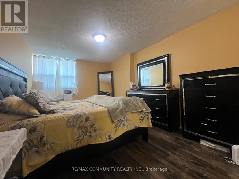 1008 - 100 Wingarden Court — photo 15 of 18