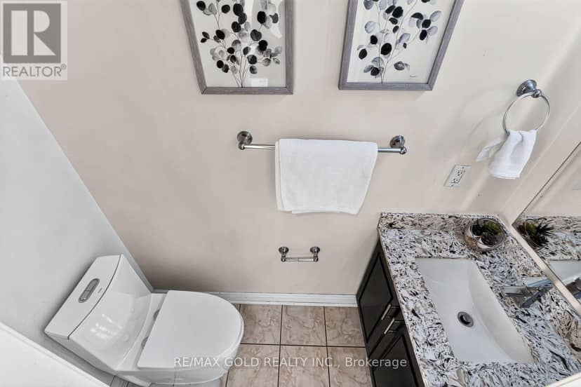 70 Maldives Crescent — photo 19 of 40