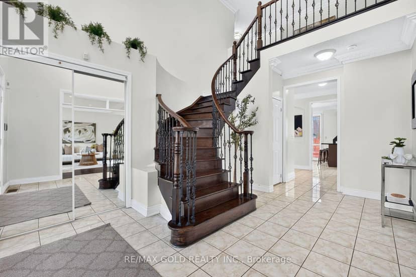 70 Maldives Crescent, Brampton, photo 4