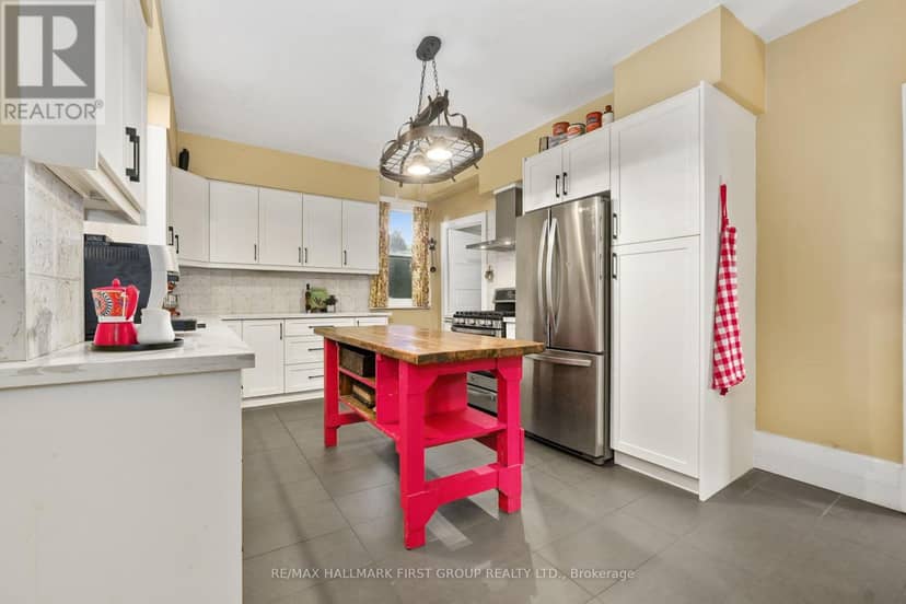 44 James Street W — photo 22 of 40