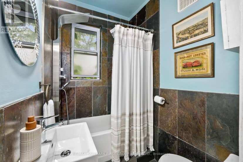 44 James Street W — photo 26 of 40