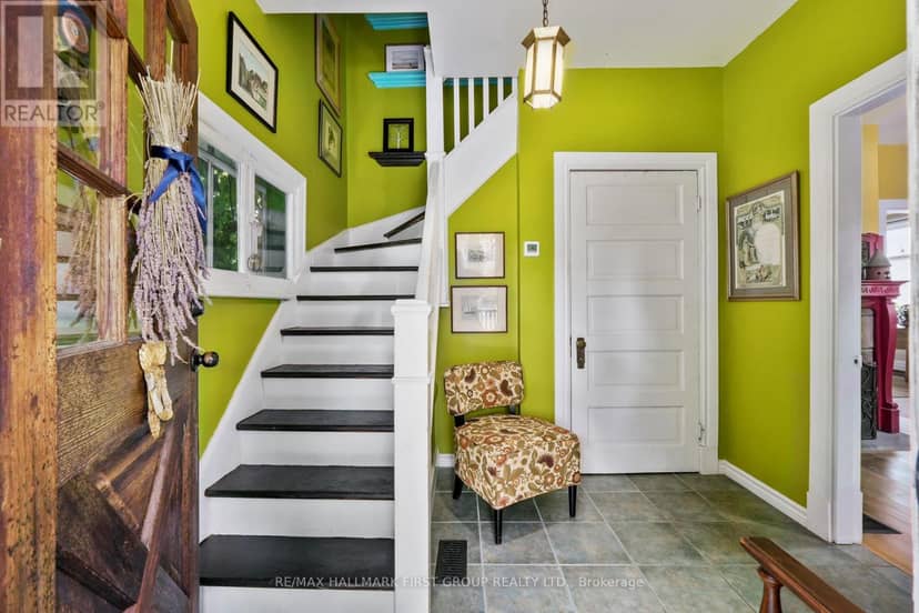 44 James Street W — photo 7 of 40