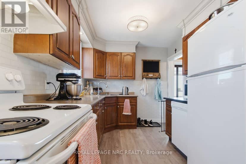 113 Lyons Avenue — photo 18 of 40