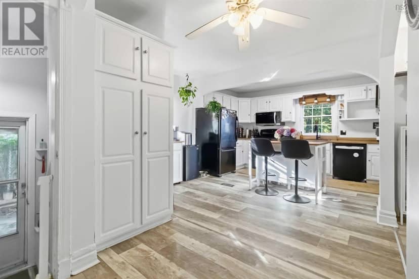 16 Bowser Avenue, Woodlawn, photo 6