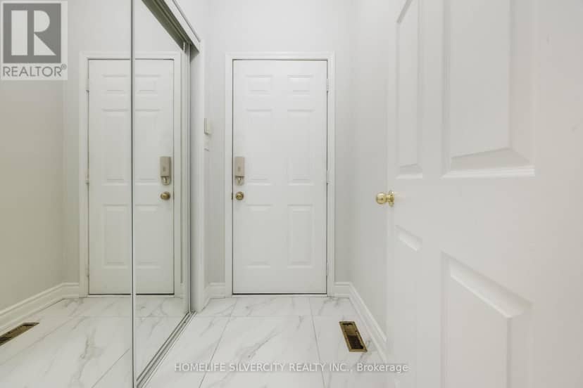 25 Van Hoof Crescent — photo 26 of 40